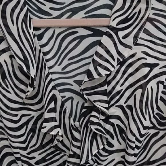 Victoria's Secret sheer set. - Picture 4 of 7